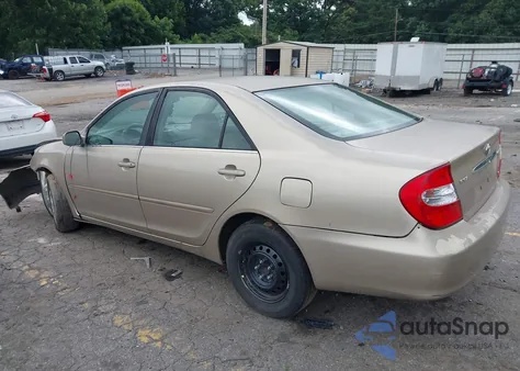 2002 Toyota Camry Le V6 z USA, uszkodzony, nr VIN 4T1BF32K12U010776